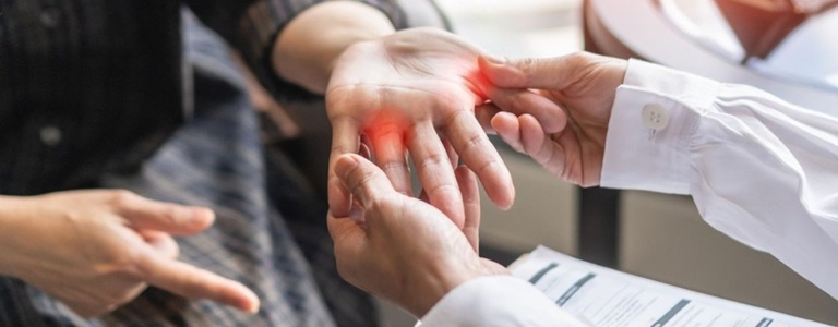 Expert Trigger Finger Treatment in Altrincham, UK